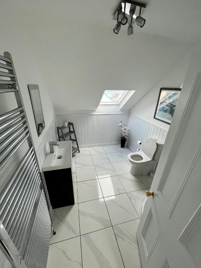 57 Main Street Newcastle Luxury Central Apartment ภายนอก รูปภาพ